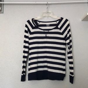Long sleeve striped crew neck